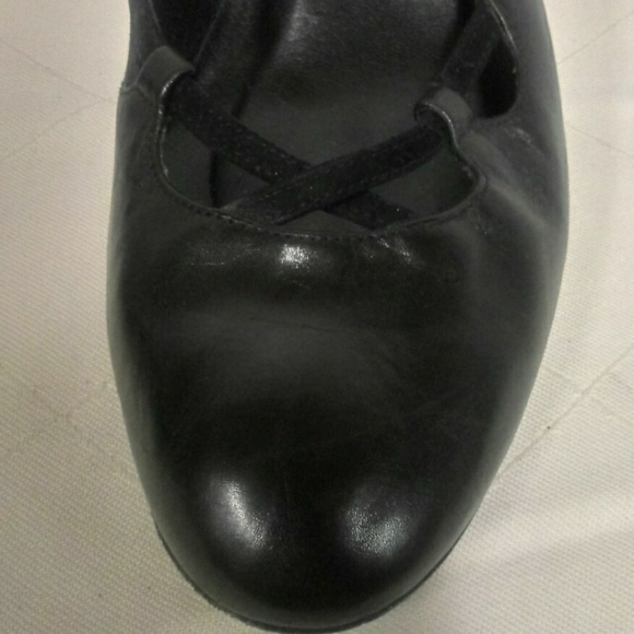 Saks Fifth Avenue Black Leather Crisscross Suede Detail Mid Heel Slip On Pump - Picture 4 of 8